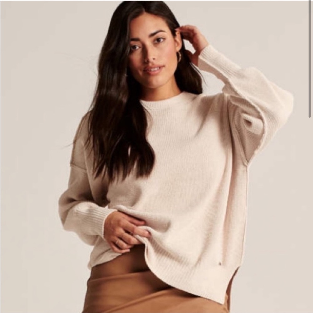 Abercrombie & Fitch Oatmeal Cream Crew Neck Split Hem Exposed Seam Sweater New